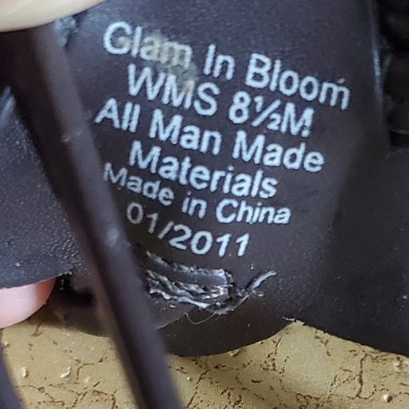 Kenneth Cole Reaction Sandles SIZE 8.5M - Picture 3 of 3